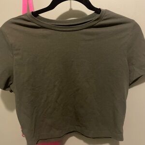 Crop green tee